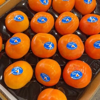 Blue Label Premium Firm Persimmons (Size 18) – 2 Pieces Gourmet Grocer Blue Label Premium Firm Persimmons (Size 18) - 2 Pieces