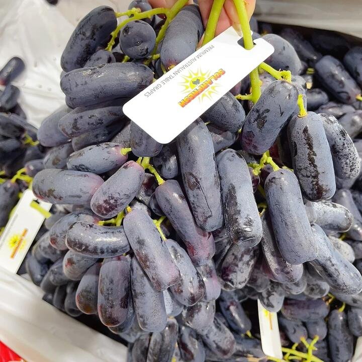 Solarfresh Premium Black Finger Grapes - 1kg