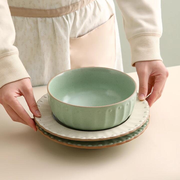 FaSoLa 7-Inch Ceramic Bowl - Light Green