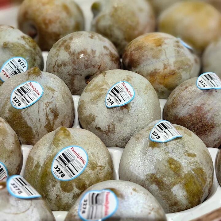 Air-Flown American Dinosaur Egg Green Plums – 4 Pieces Gourmet Grocer Air-Flown American Dinosaur Egg Green Plums - 4 Pieces
