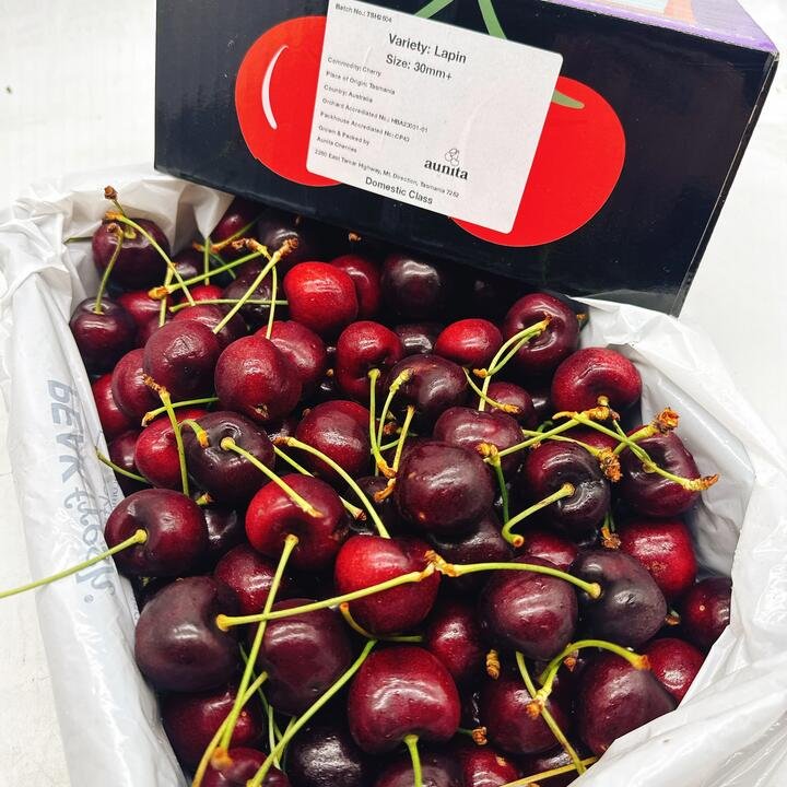Tasmanian Lapin Cherries Gift Box 30-32mm – 2kg Gourmet Grocer Tasmanian Lapin Cherries Gift Box 30-32mm - 2kg