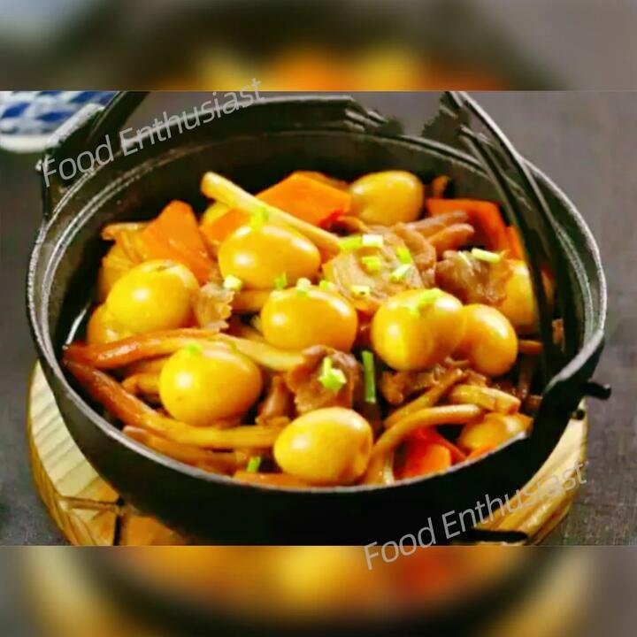 Ding's Private Kitchen Frozen Tea Tree Mushroom Pork Soft Bone with Quail Eggs - 700ml