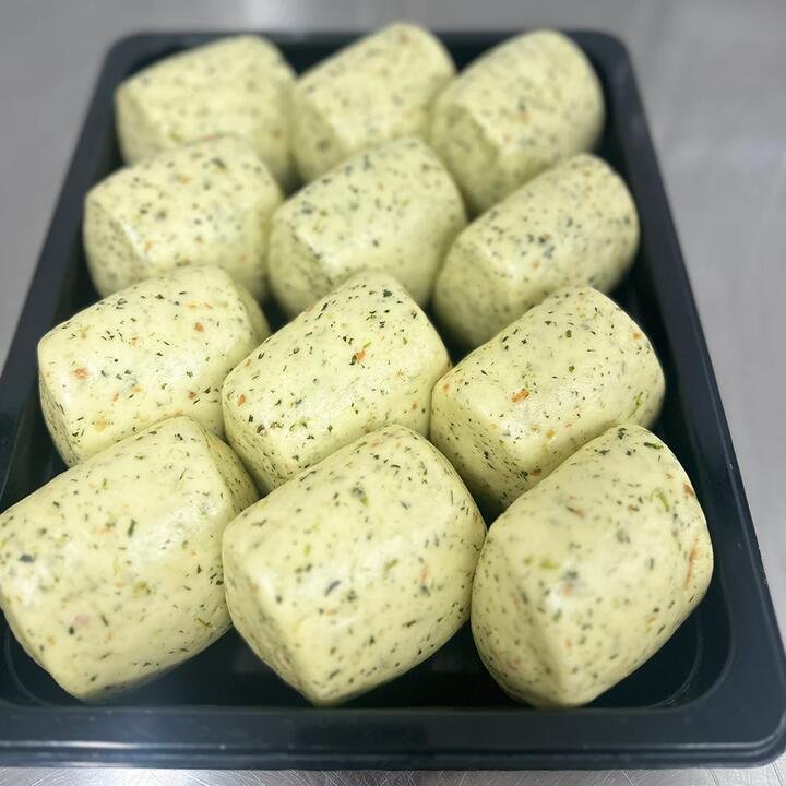 Wei Yi Vegetable Steamed Buns - 500g