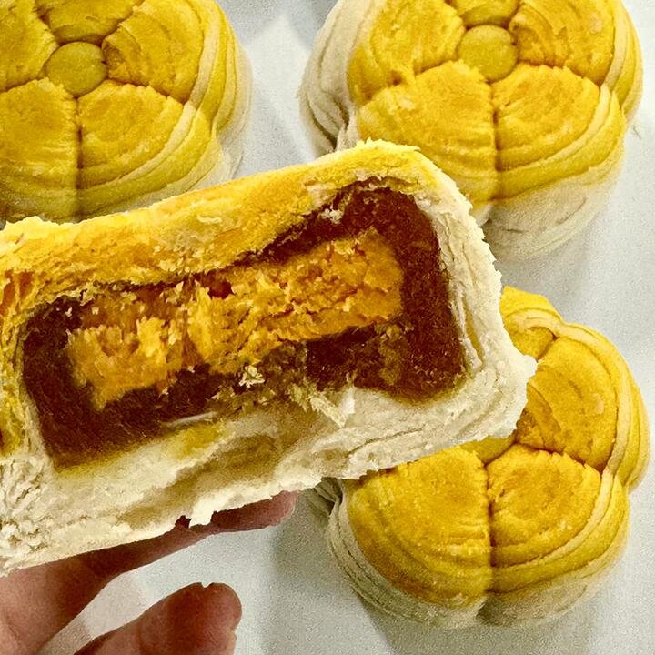 G-LAB Pineapple Yolk Pastry - 1 Piece, 60g