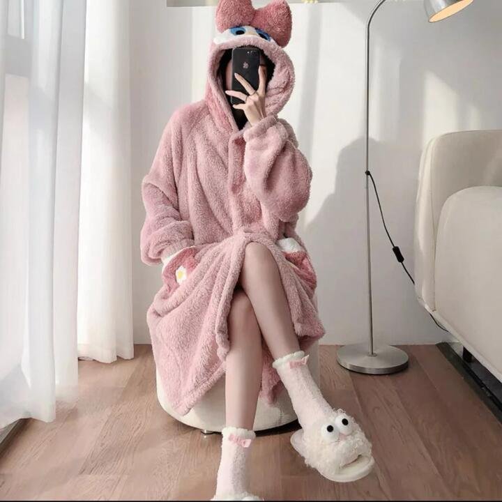 Coral Fleece Hooded Long Nightgown – Donald Duck Inspired, Pink, One Size - Warm Fluffy Sleepwear Robe for Women