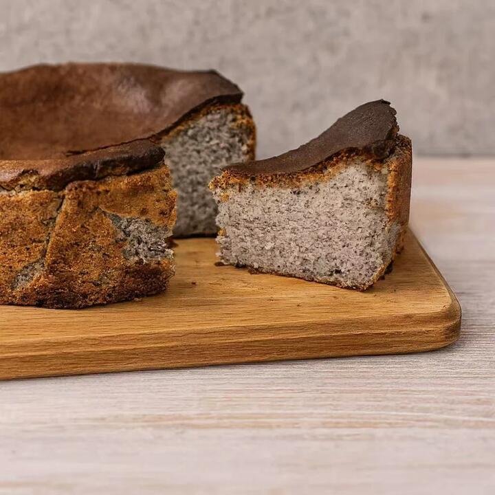 Rustic Fork Black Sesame Cheesecake – 6-Inch (Frozen)