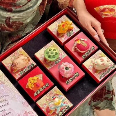 YOONA Baking Lotus Breeze Mid‑Autumn Mooncake Gift Box – 8 Pieces with Gift Bag